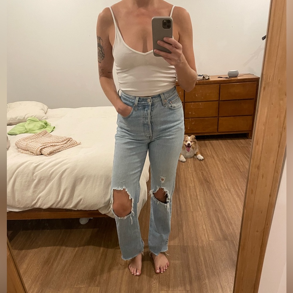 Levi’s girlfriend jeans